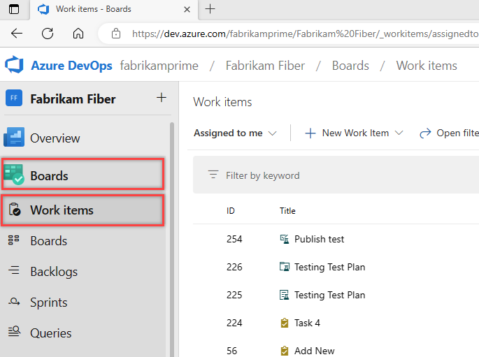 La captura de pantalla muestra Azure Boards con los elementos de trabajo seleccionados.