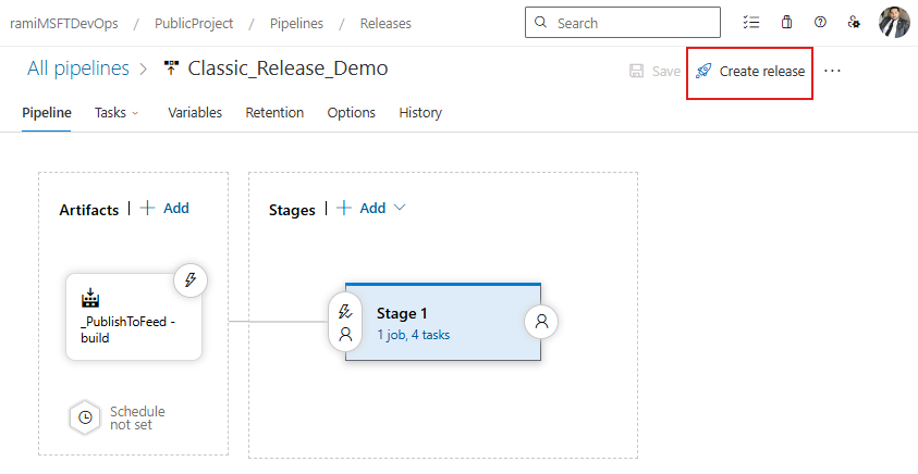 Captura de pantalla que muestra cómo crear manualmente una definición de versión clásica en Azure Pipelines.