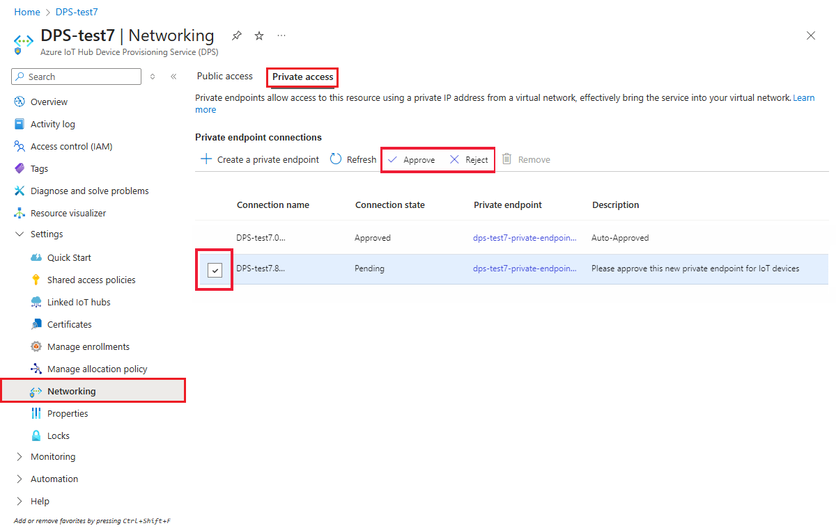 Captura de pantalla que muestra la página Redes de la instancia de DPS en Azure Portal, resaltando la solicitud del punto de conexión privado.