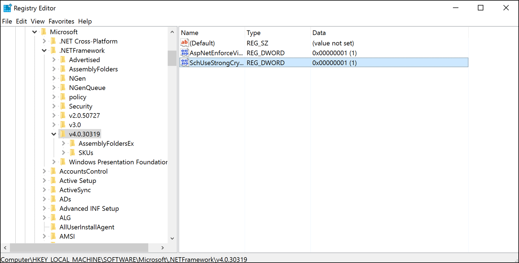 Captura de pantalla del Editor del Registro que resalta la clave SchUseStrongCrypto